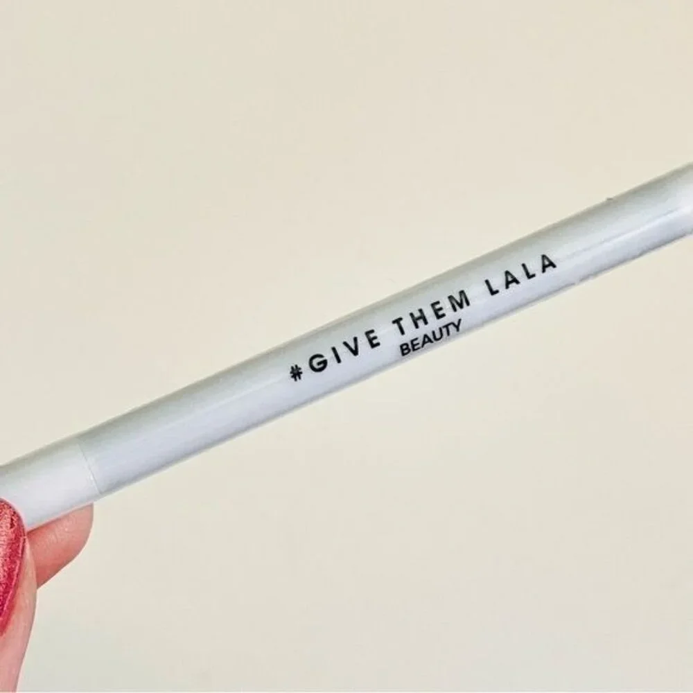 Lala Beauty Give Them Lala Precision Tip Pen Eyeliner in Black Smudge-Proof